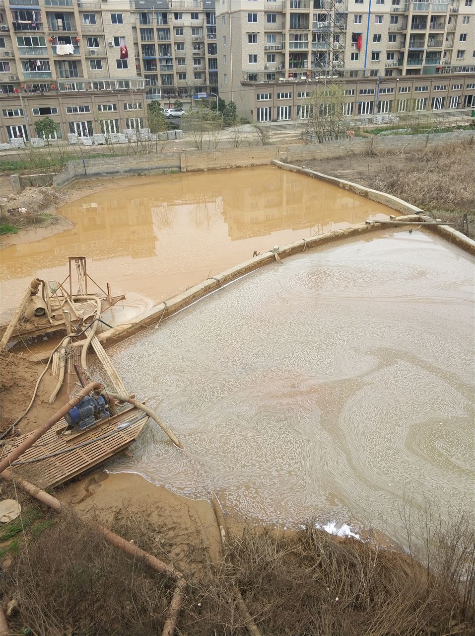 察哈尔右翼中沉淀池淤泥清理-厂区废水池淤泥清淤