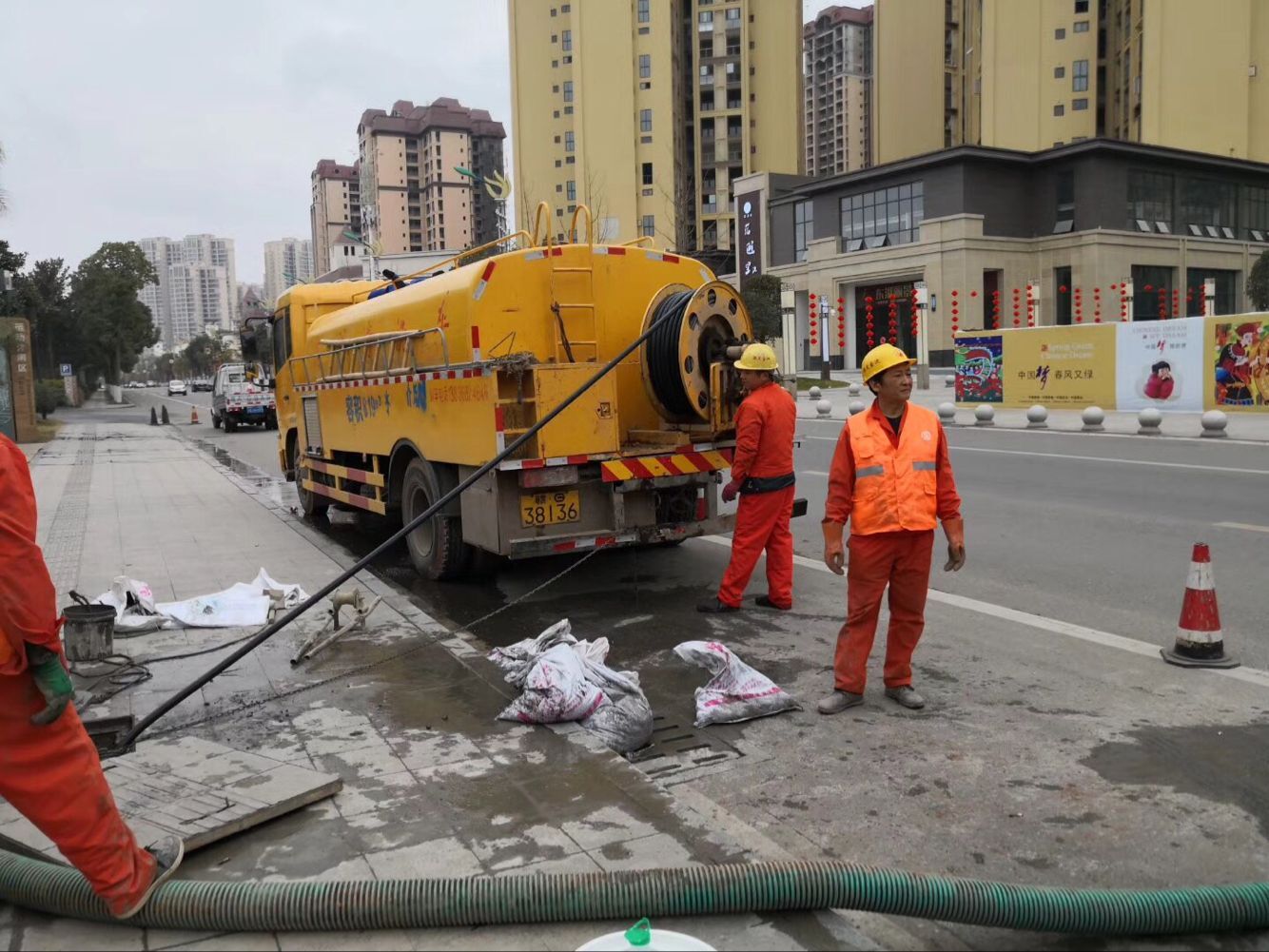 察哈尔右翼中排污管道清淤-管道清洗