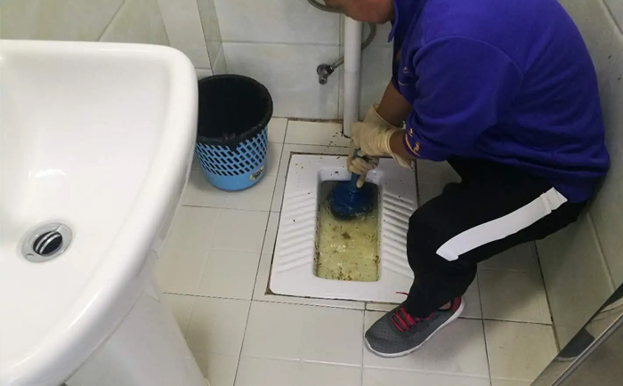 察哈尔右翼中疏通蹲坑