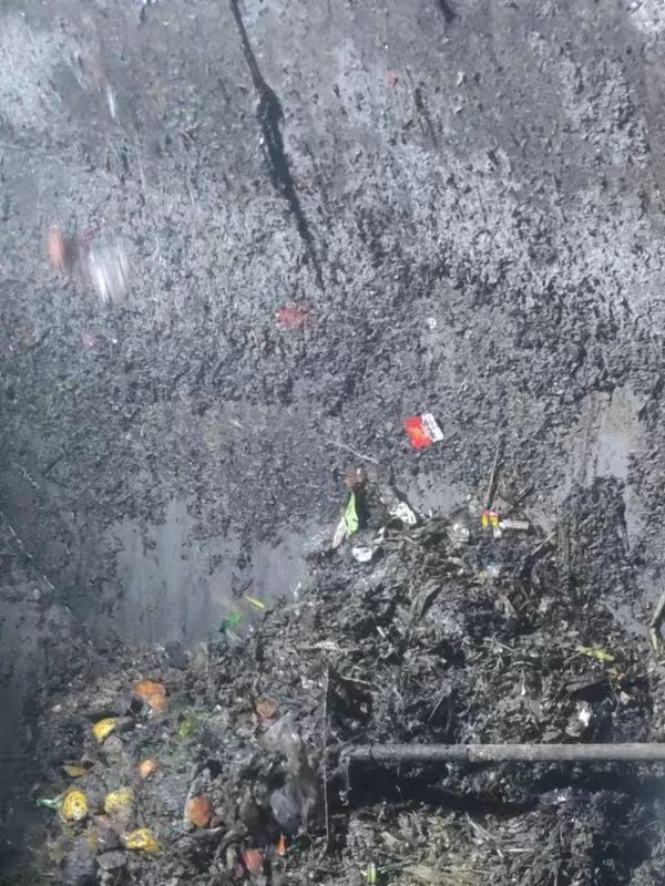 察哈尔右翼中污水池清理